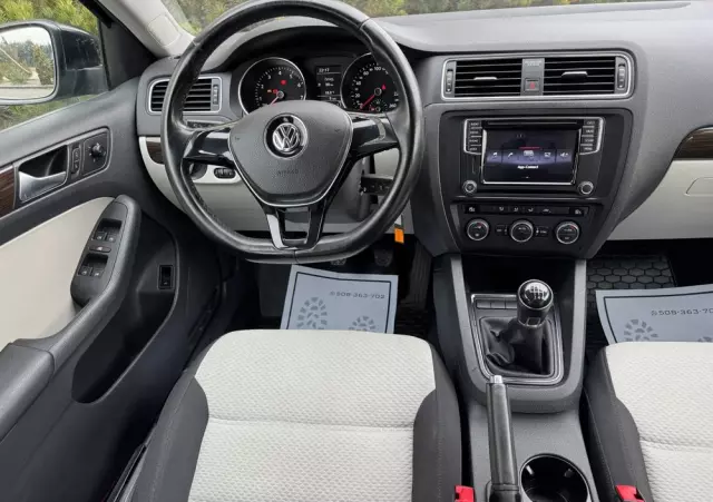 VOLKSWAGEN Jetta 1.4 TSI BMT Comfortline