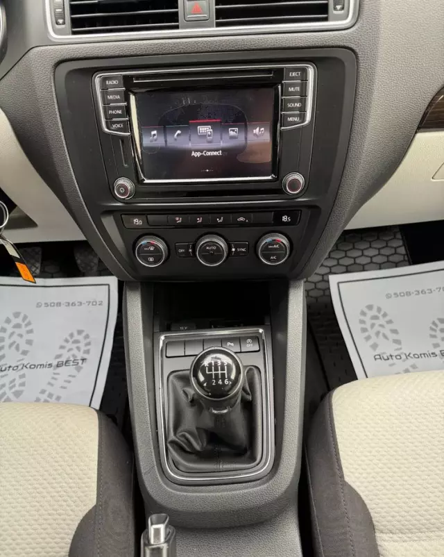 VOLKSWAGEN Jetta 1.4 TSI BMT Comfortline