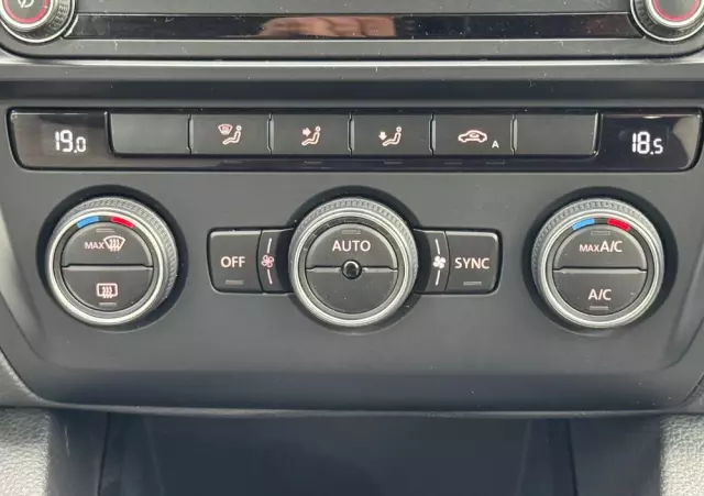 VOLKSWAGEN Jetta 1.4 TSI BMT Comfortline