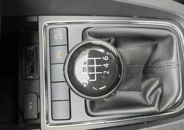 VOLKSWAGEN Jetta 1.4 TSI BMT Comfortline