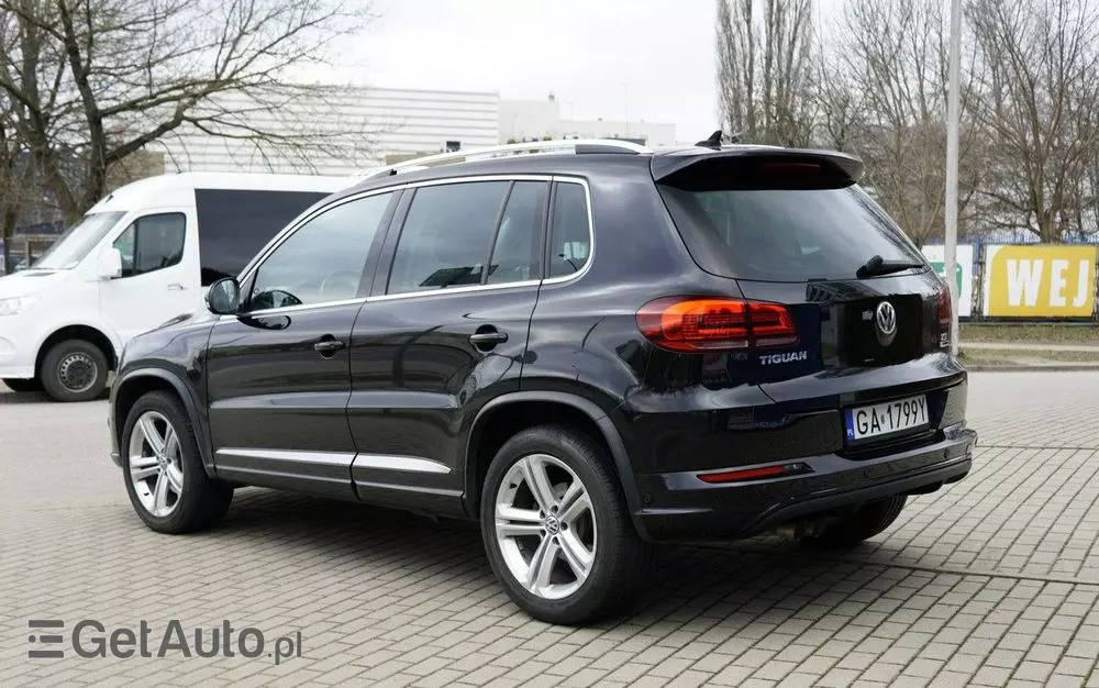 VOLKSWAGEN Tiguan 