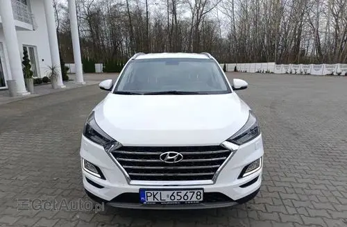 HYUNDAI Tucson 