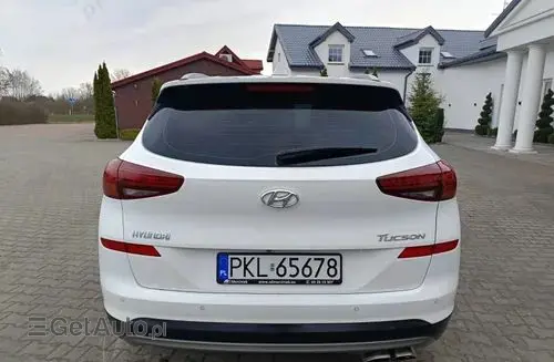 HYUNDAI Tucson 
