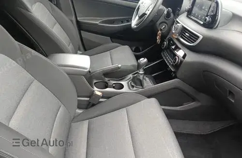 HYUNDAI Tucson 