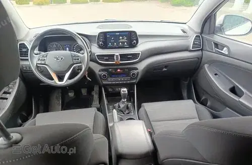 HYUNDAI Tucson 