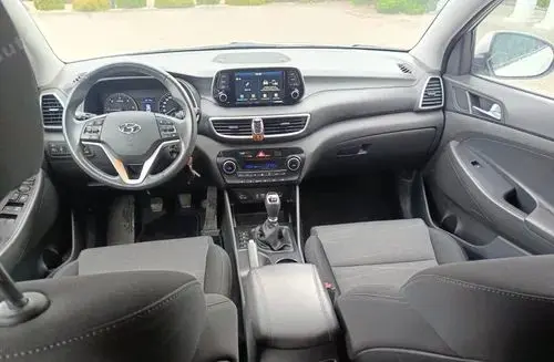 HYUNDAI Tucson 