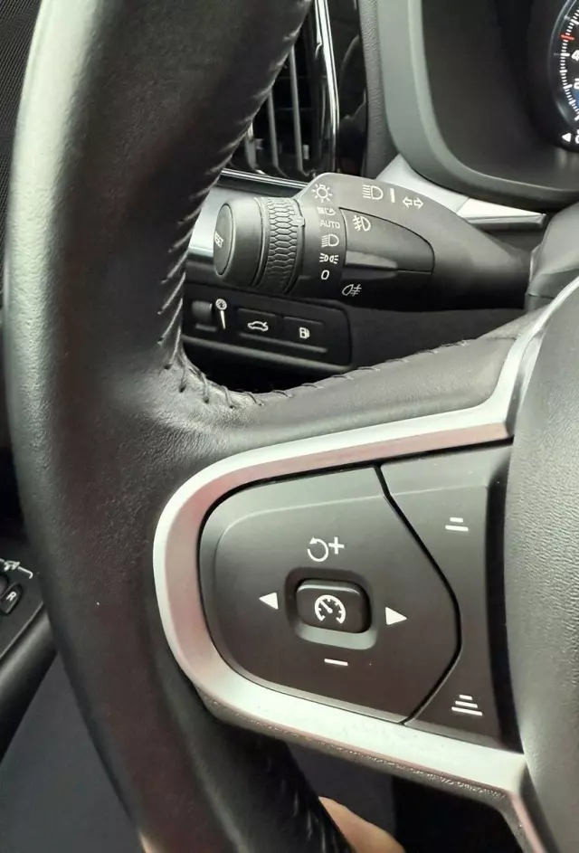 VOLVO XC 60 T6 AWD Plug-In Hybrid Inscription