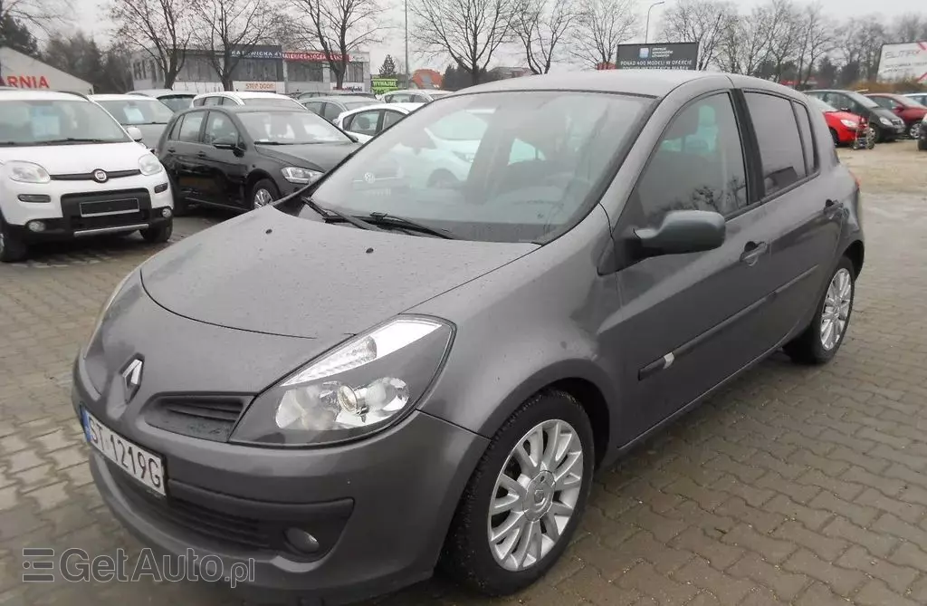 RENAULT Clio 