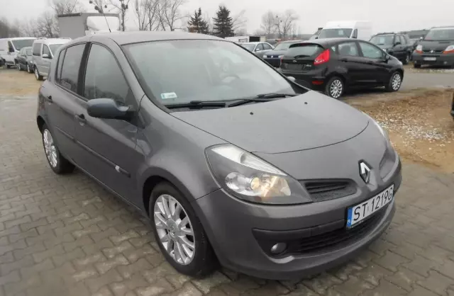 RENAULT Clio 