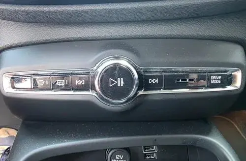 VOLVO Xc 40 