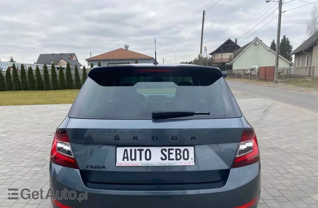 SKODA Fabia 
