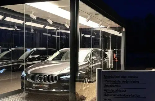 VOLVO V90 