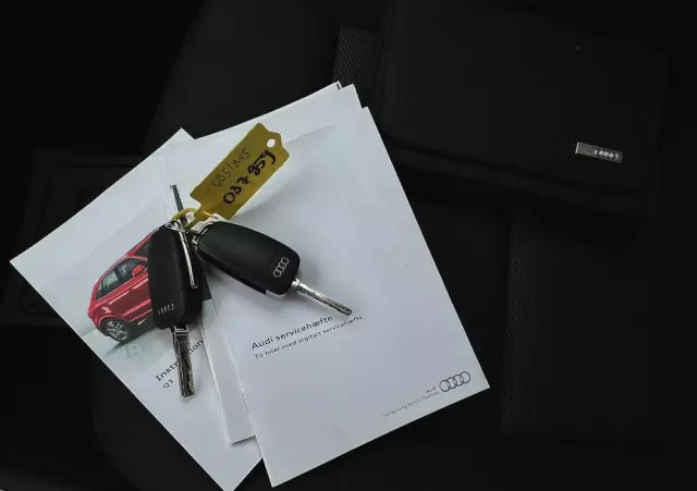 AUDI Q3 2.0 TDI S tronic