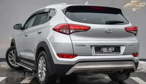 HYUNDAI Tucson 