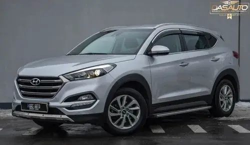 HYUNDAI Tucson 