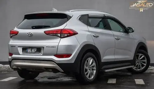 HYUNDAI Tucson 