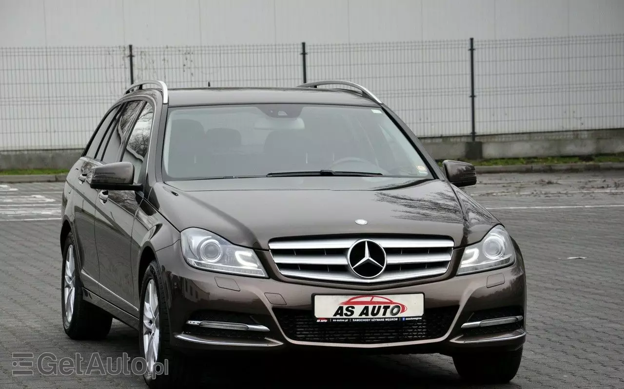 MERCEDES-BENZ Klasa C 180 T CDI DPF (BlueEFFICIENCY) Elegance