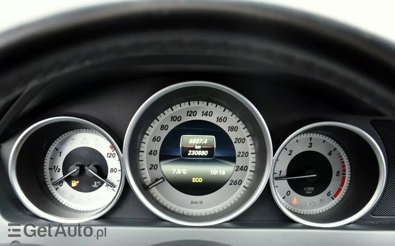 MERCEDES-BENZ Klasa C 180 T CDI DPF (BlueEFFICIENCY) Elegance