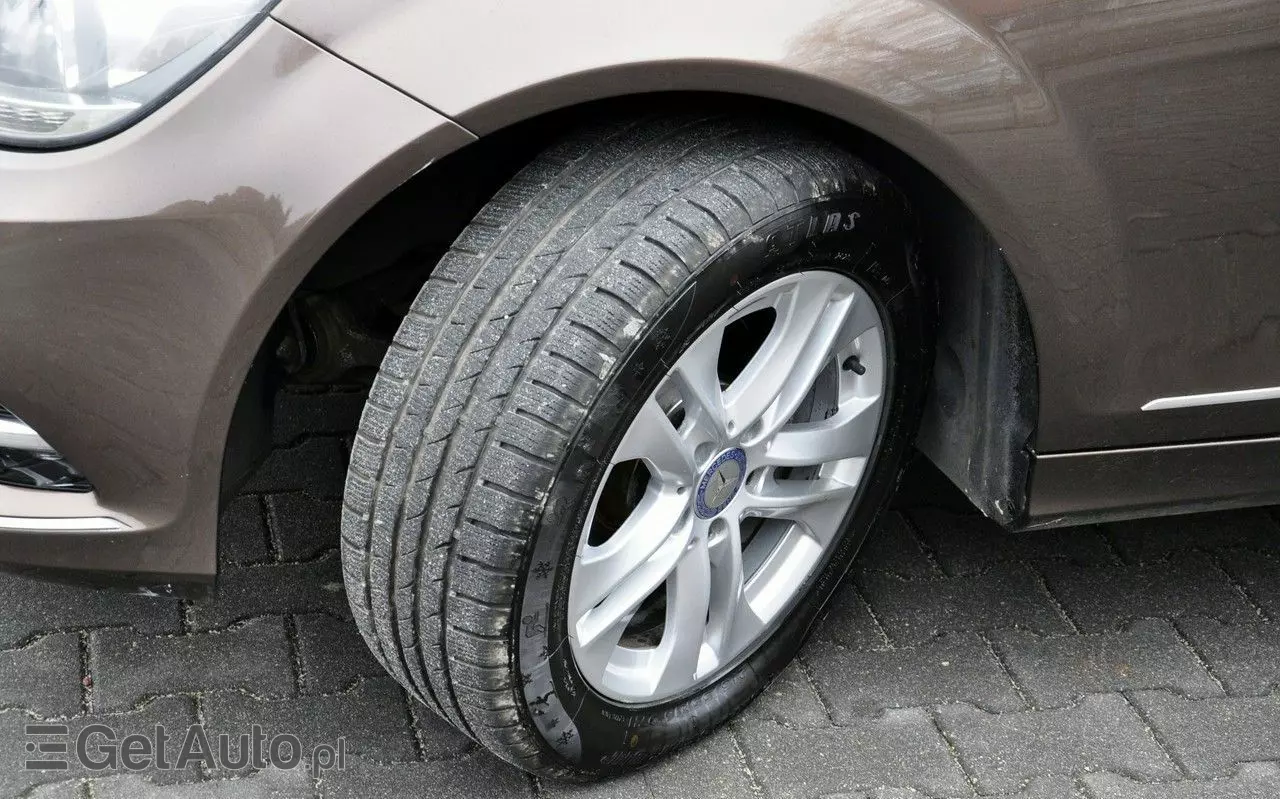 MERCEDES-BENZ Klasa C 180 T CDI DPF (BlueEFFICIENCY) Elegance