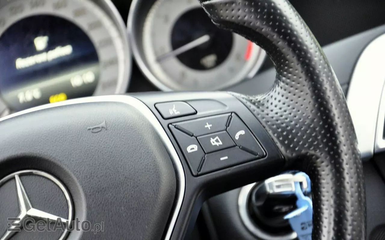 MERCEDES-BENZ Klasa C 180 T CDI DPF (BlueEFFICIENCY) Elegance