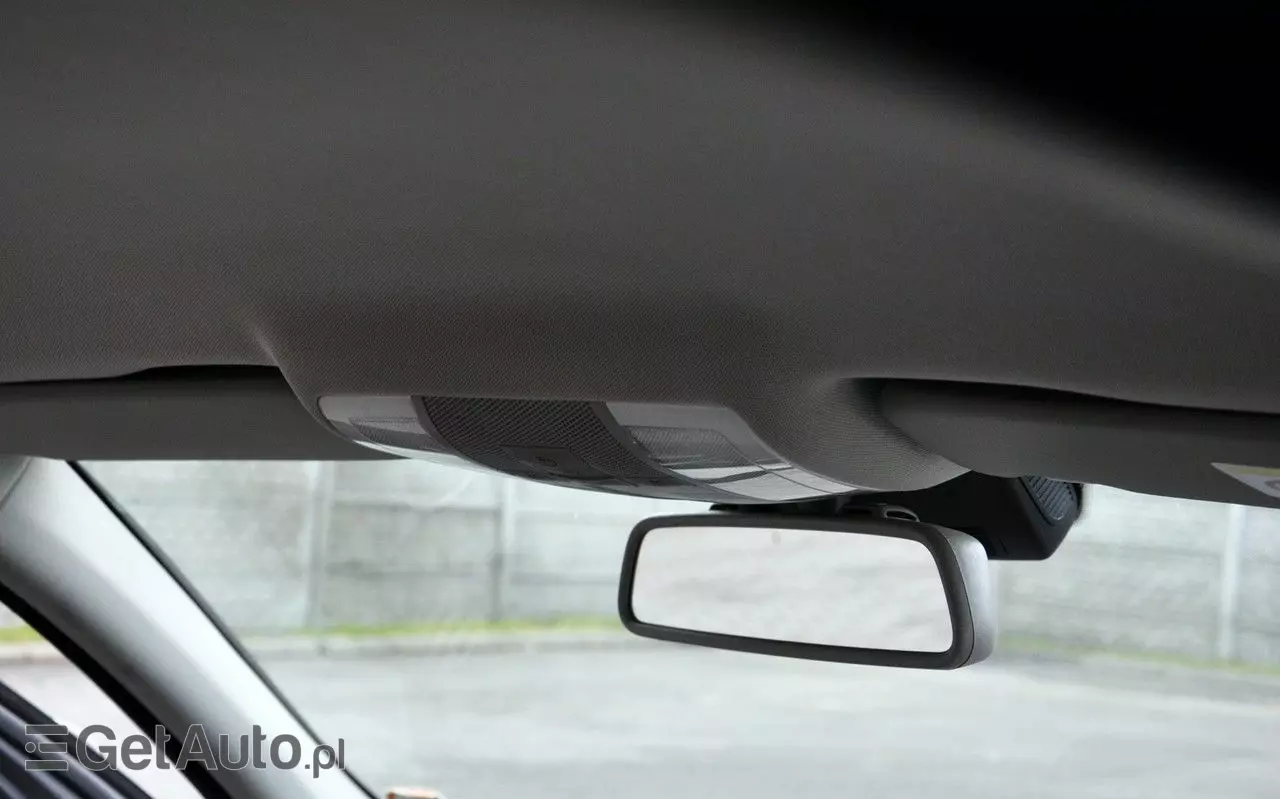 MERCEDES-BENZ Klasa C 180 T CDI DPF (BlueEFFICIENCY) Elegance