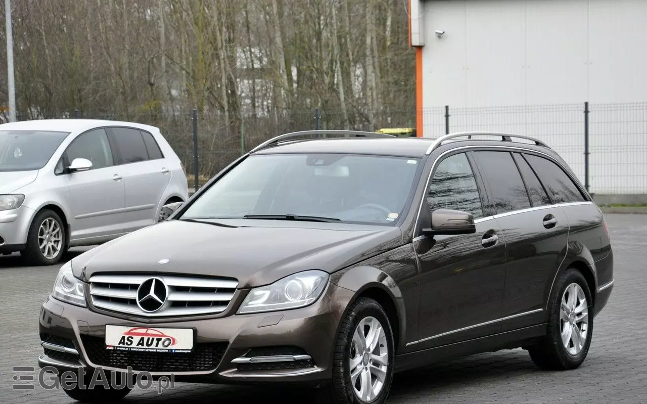 MERCEDES-BENZ Klasa C 180 T CDI DPF (BlueEFFICIENCY) Elegance