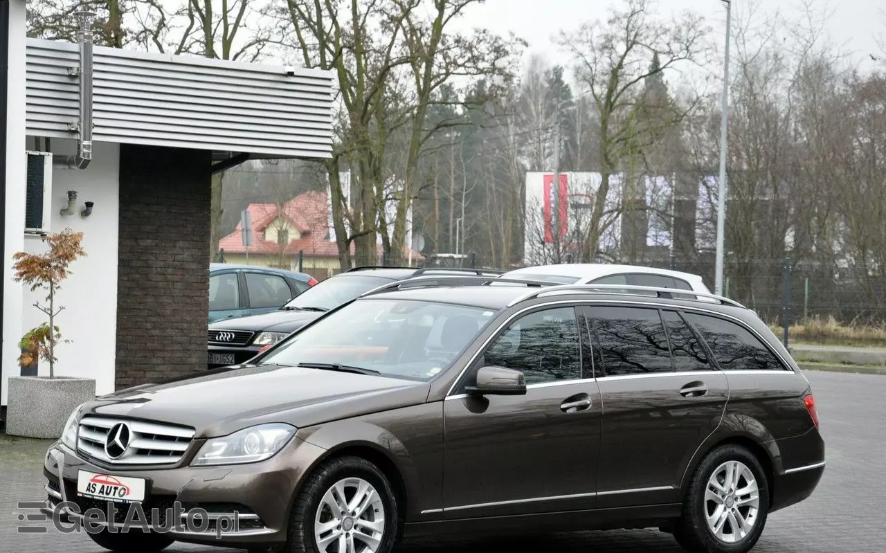 MERCEDES-BENZ Klasa C 180 T CDI DPF (BlueEFFICIENCY) Elegance
