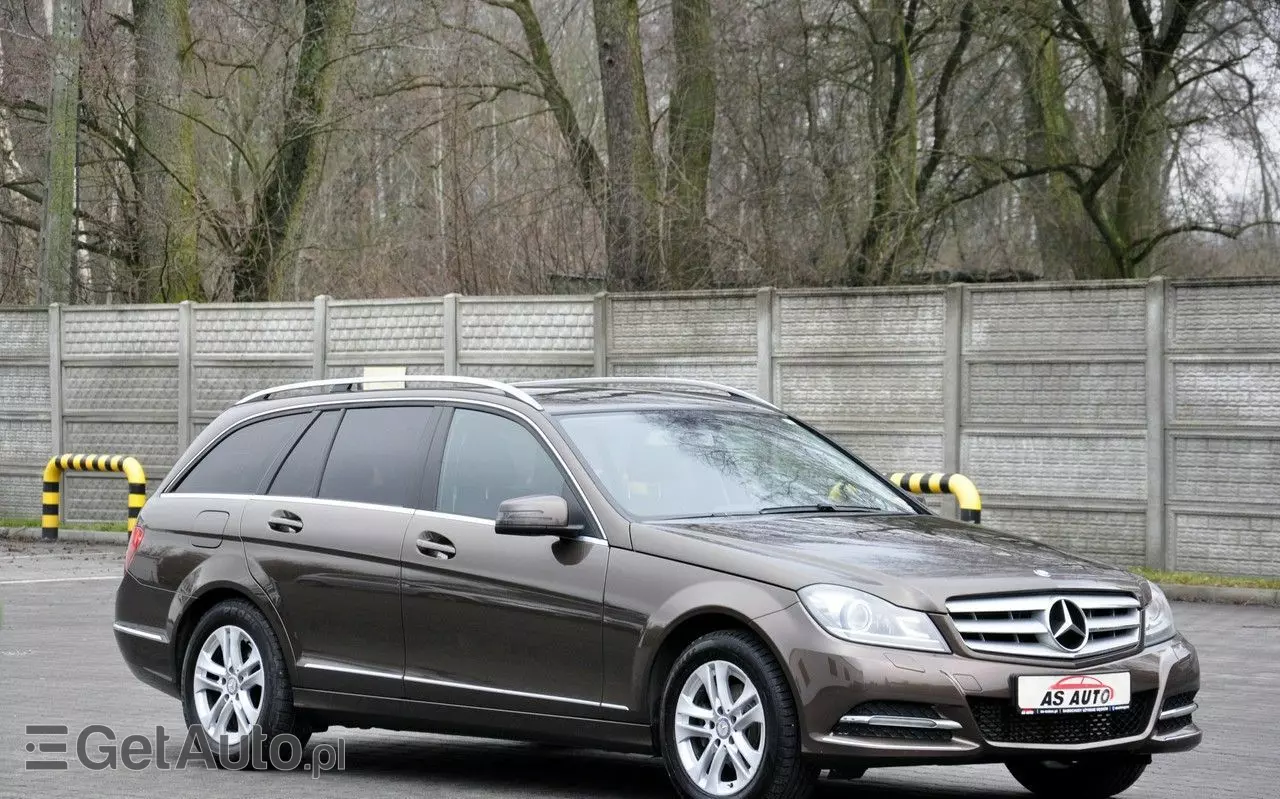 MERCEDES-BENZ Klasa C 180 T CDI DPF (BlueEFFICIENCY) Elegance