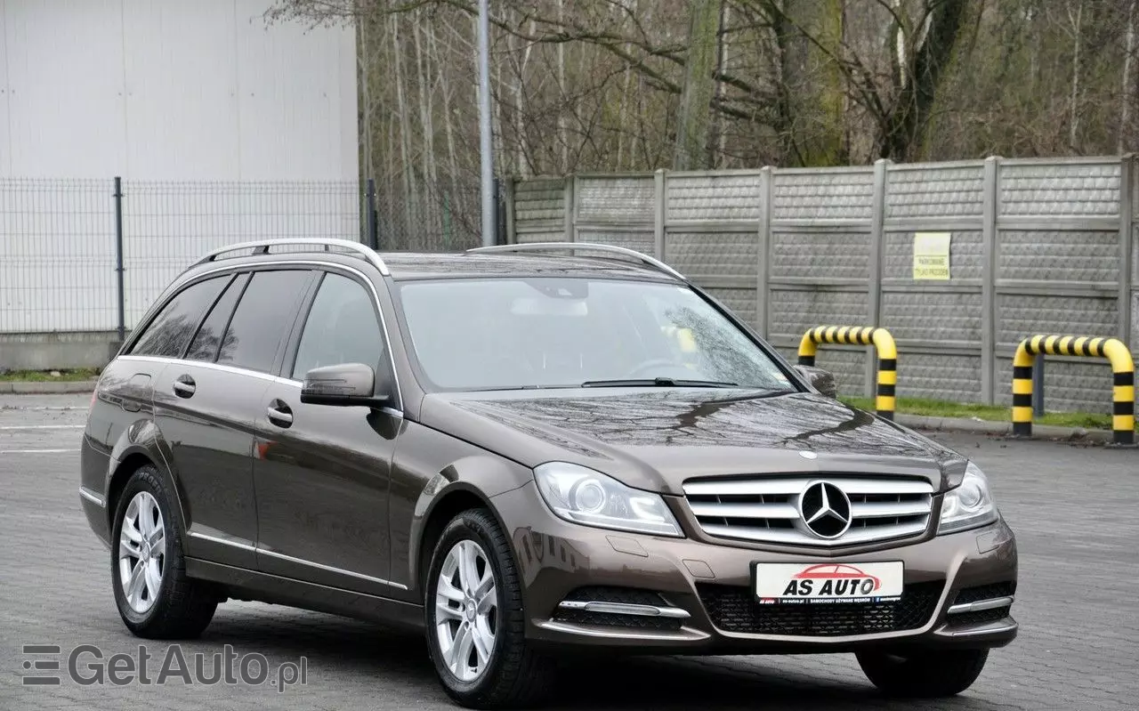 MERCEDES-BENZ Klasa C 180 T CDI DPF (BlueEFFICIENCY) Elegance