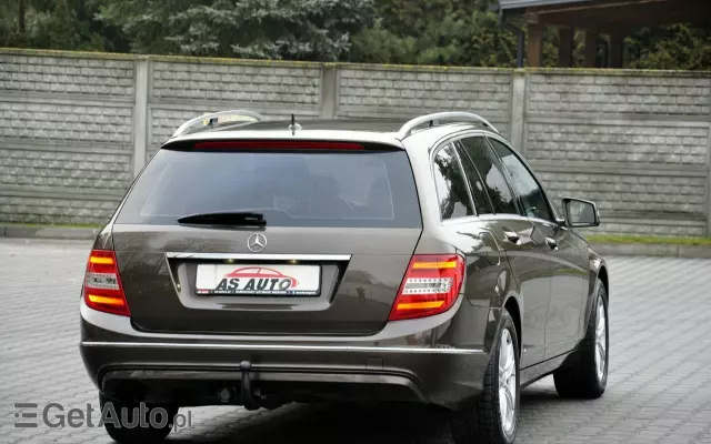 MERCEDES-BENZ Klasa C 180 T CDI DPF (BlueEFFICIENCY) Elegance