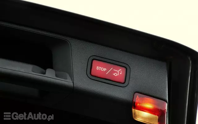 MERCEDES-BENZ Klasa C 180 T CDI DPF (BlueEFFICIENCY) Elegance