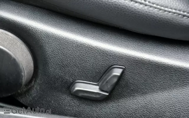 MERCEDES-BENZ Klasa C 180 T CDI DPF (BlueEFFICIENCY) Elegance