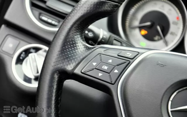 MERCEDES-BENZ Klasa C 180 T CDI DPF (BlueEFFICIENCY) Elegance