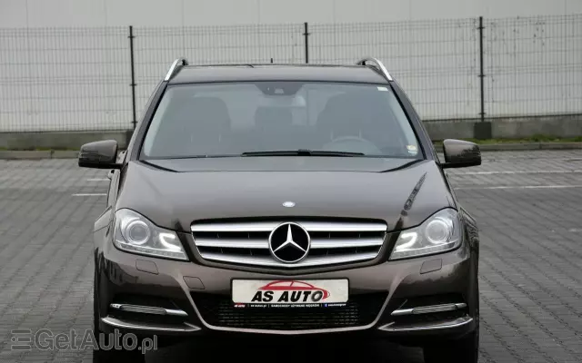 MERCEDES-BENZ Klasa C 180 T CDI DPF (BlueEFFICIENCY) Elegance
