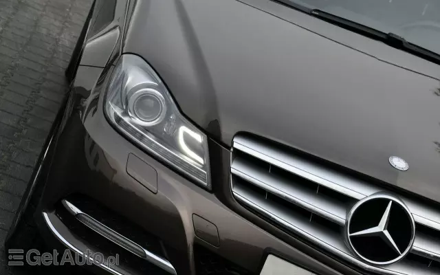 MERCEDES-BENZ Klasa C 180 T CDI DPF (BlueEFFICIENCY) Elegance