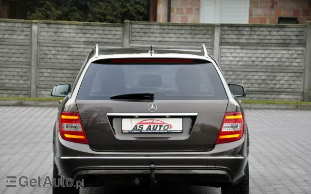MERCEDES-BENZ Klasa C 180 T CDI DPF (BlueEFFICIENCY) Elegance