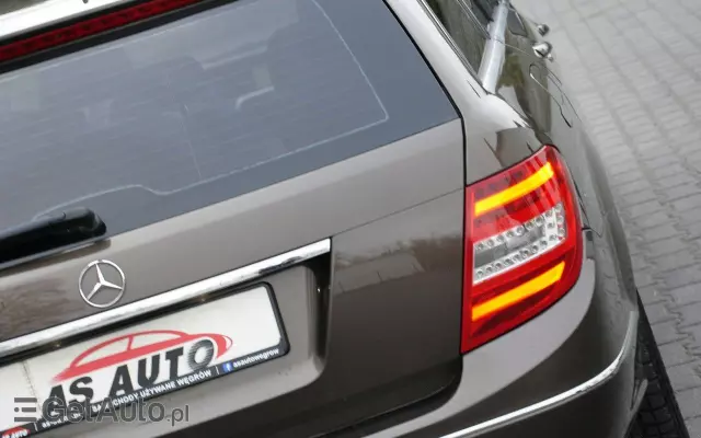 MERCEDES-BENZ Klasa C 180 T CDI DPF (BlueEFFICIENCY) Elegance