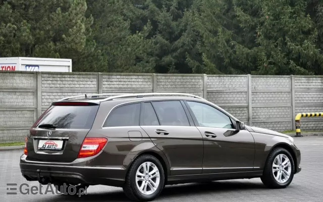 MERCEDES-BENZ Klasa C 180 T CDI DPF (BlueEFFICIENCY) Elegance
