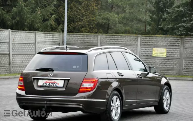 MERCEDES-BENZ Klasa C 180 T CDI DPF (BlueEFFICIENCY) Elegance