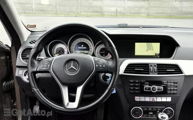 MERCEDES-BENZ Klasa C 180 T CDI DPF (BlueEFFICIENCY) Elegance