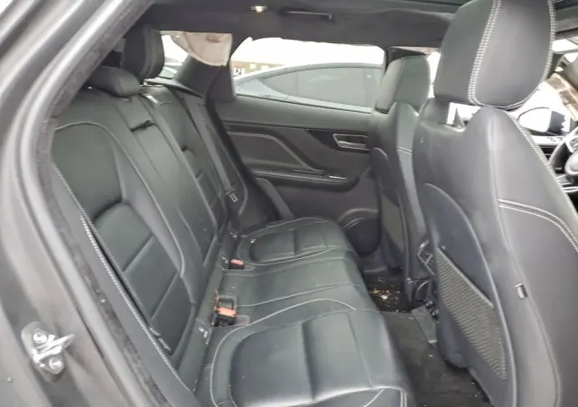 JAGUAR F-Pace 35t AWD Pure