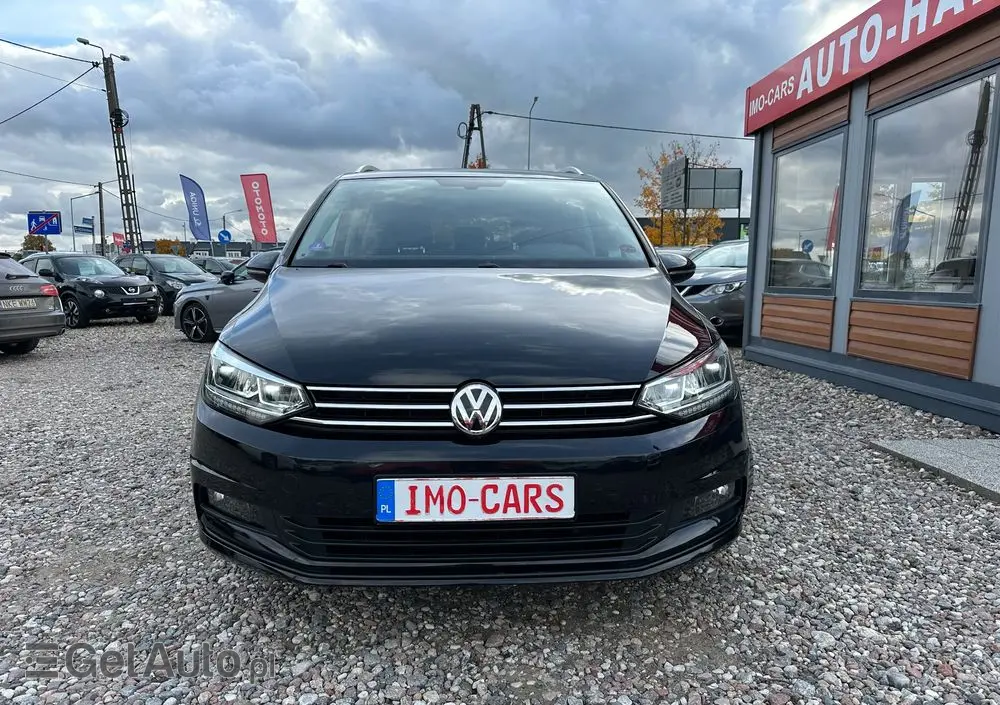 VOLKSWAGEN Touran 