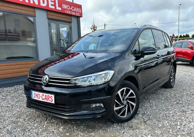 VOLKSWAGEN Touran 