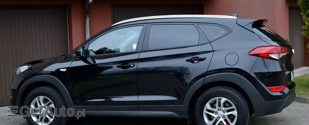 HYUNDAI Tucson 