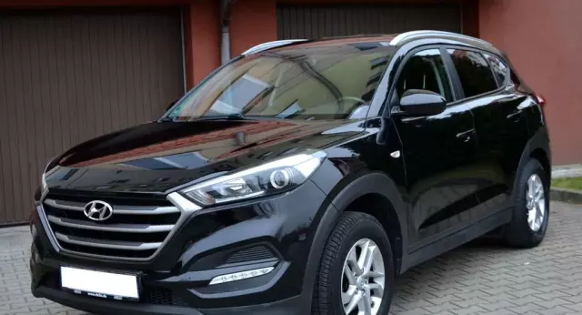 HYUNDAI Tucson 