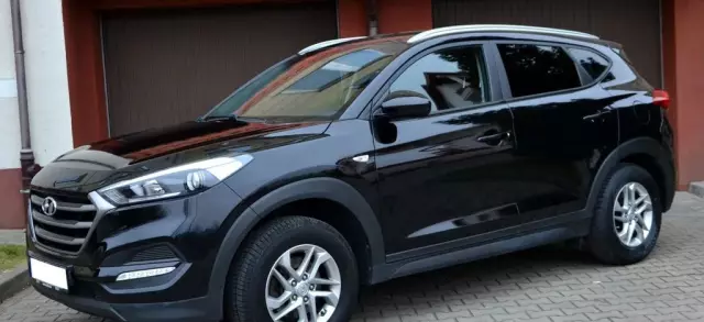 HYUNDAI Tucson 