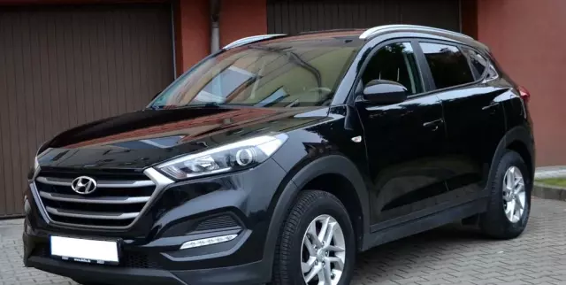 HYUNDAI Tucson 