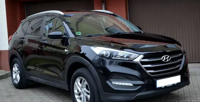 HYUNDAI Tucson 