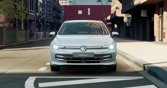 VOLKSWAGEN Golf Variant 