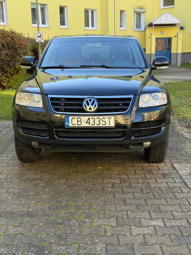 VOLKSWAGEN Touareg 